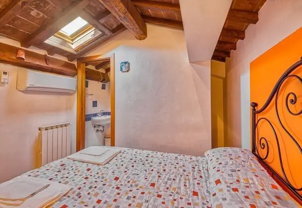 Family Apart Daire, Birden Çok Yatak, Bahçeli (Hawthorn apt with shared pool family)