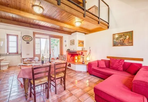 Family Apart Daire, Birden Çok Yatak, Bahçeli (Hawthorn apt with shared pool family)