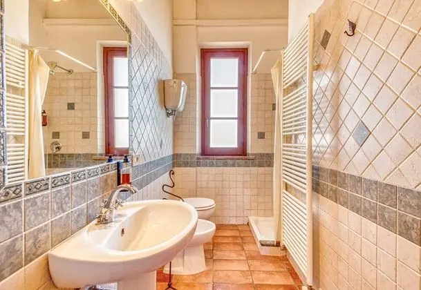 Family Apart Daire, Birden Çok Yatak, Bahçeli (Hawthorn apt with shared pool family)