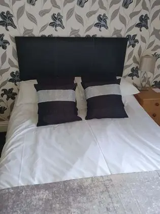 Tek Büyük Yataklı Oda, Sigara İçilmez, Buzdolabı