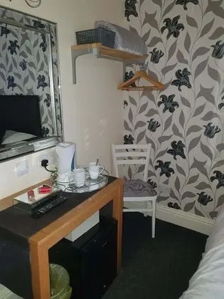 Tek Büyük Yataklı Oda, Sigara İçilmez, Buzdolabı