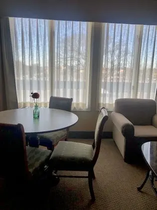 Süit, 1 En Büyük (King) Boy Yatak ve Çekyat, Sigara İçilmez, Buzdolabı ve Mikrodalga
