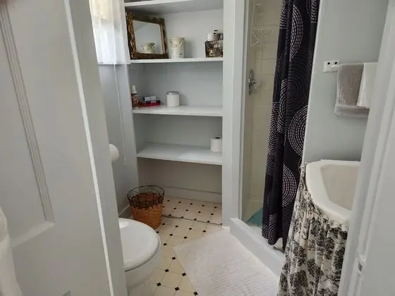 Woodsy Room