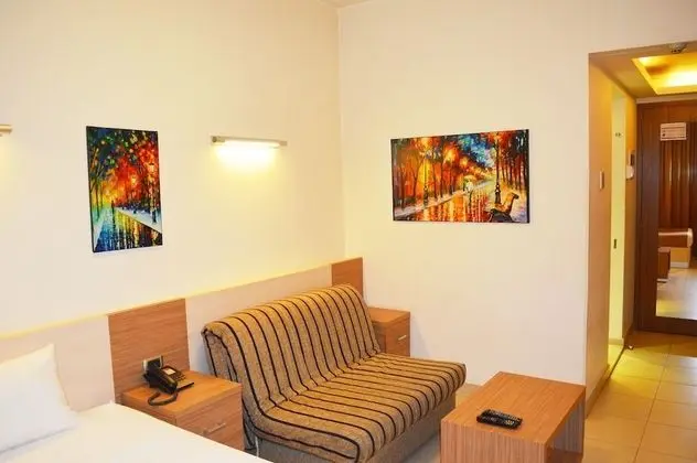Single Bed Room