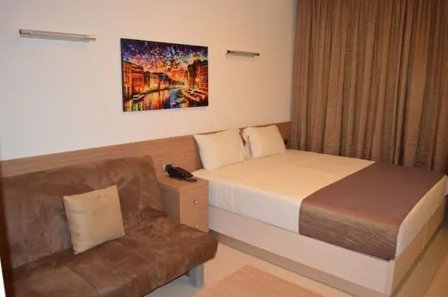 V-VIP Connecting Rooms
