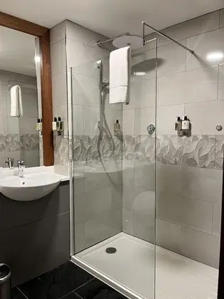 Classic Tek Büyük Yataklı Oda