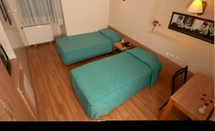 Çift Kişilik,Şehir Manzaralı