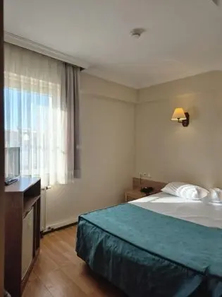 Tek Kişilik,Şehir Manzaralı