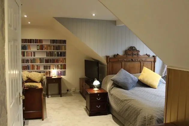 Premium Tek Büyük Yataklı Oda (The Abbey view suite)