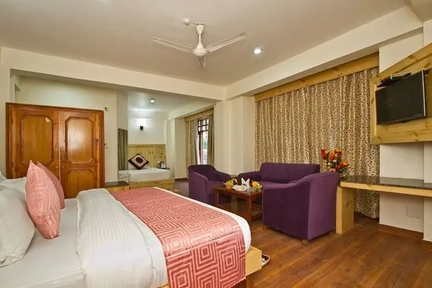 Luxury Oda