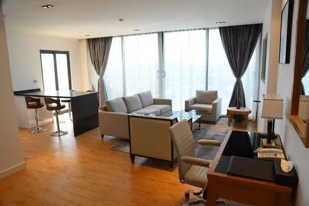 Apartment Suite