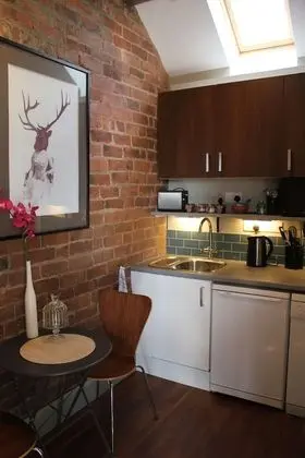 Design Oda, 1 En Büyük (King) Boy Yatak, Sigara İçilmez, Avlu Manzaralı