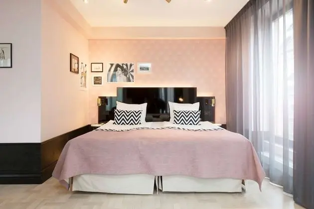 Junior Süit, Şehir Manzaralı