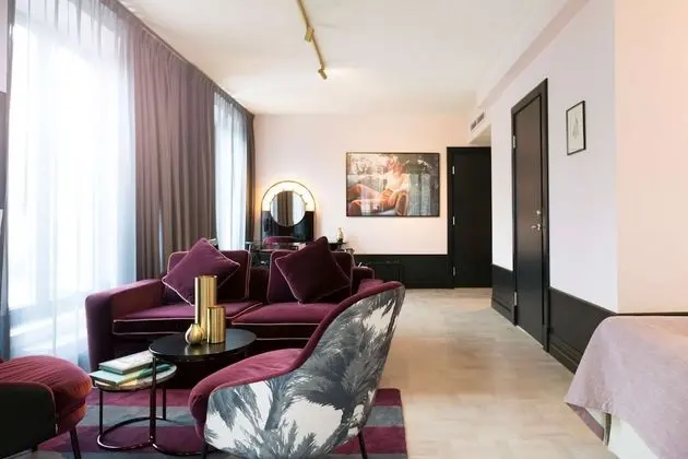Junior Süit, Şehir Manzaralı