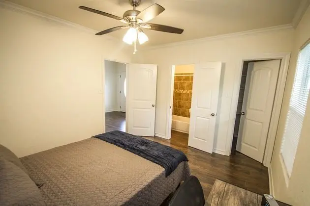 Ev (2 Bedrooms)