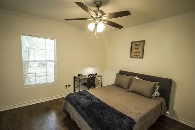 Ev (2 Bedrooms)