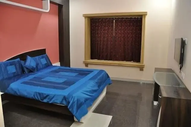 Standard Tek Büyük Yataklı Oda