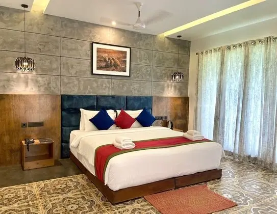Honeymoon Cottage with Jacuzzi