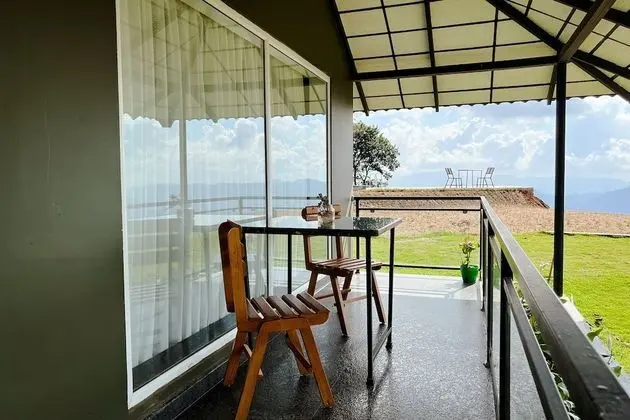 Honeymoon Cottage with Jacuzzi