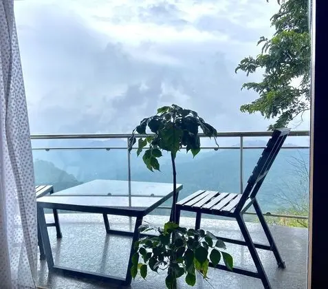 Sunset View Cottage with Jacuzzi