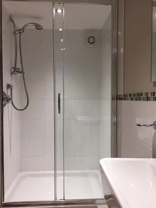 İki Ayrı Yataklı Oda, Banyolu/Duşlu (Hazel)