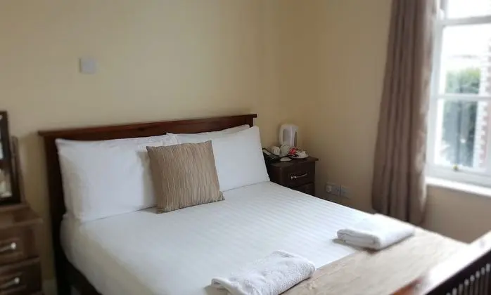 Tek Büyük Yataklı Oda