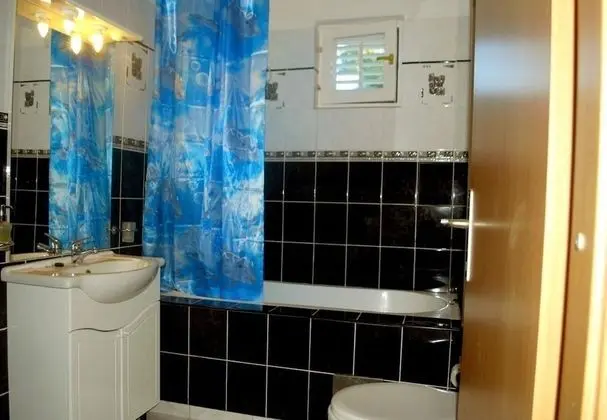 Apart Daire (Hazi 1 - 150m from sea - A1 Trogir(4+)