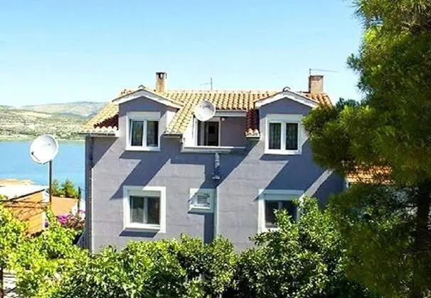 Apart Daire (Hazi 1 - 150m from sea - A1 Trogir(4+)