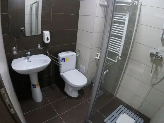 Tek Büyük Yataklı Oda, 1 Çift Kişilik Yatak