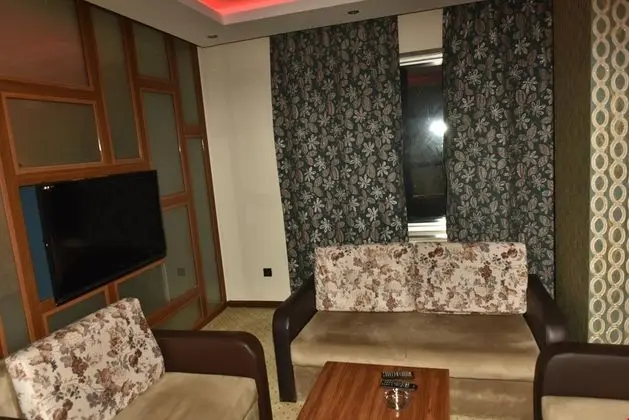 Balayı Suit