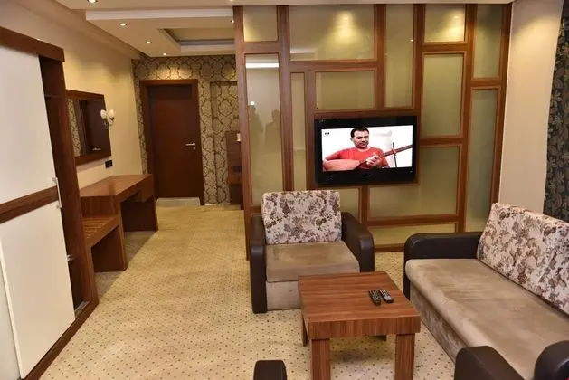 Balayı Suit
