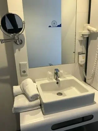 Standard Büyük Yataklı Tek Kişilik Oda