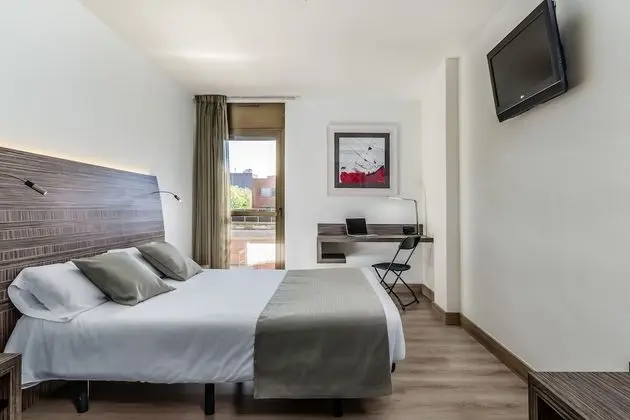 Büyük Yataklı Tek Kişilik Oda, 1 Çift Kişilik Yatak