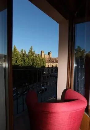 Basic Tek Büyük veya İki Ayrı Yataklı Oda