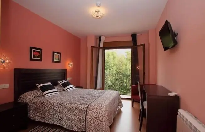 Superior Tek Büyük veya İki Ayrı Yataklı Oda