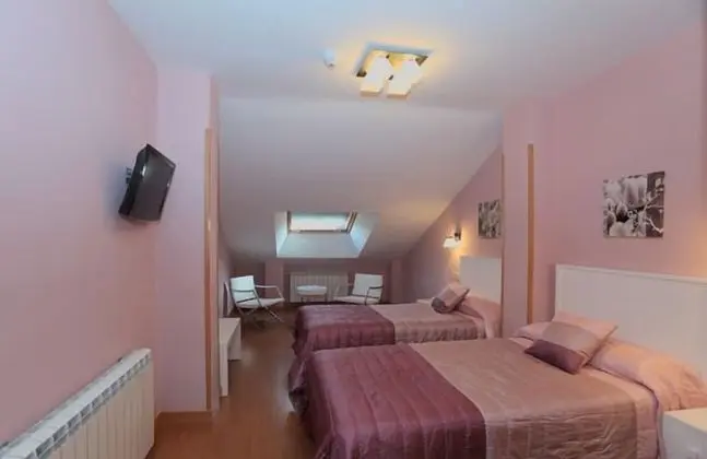 Superior Tek Büyük veya İki Ayrı Yataklı Oda