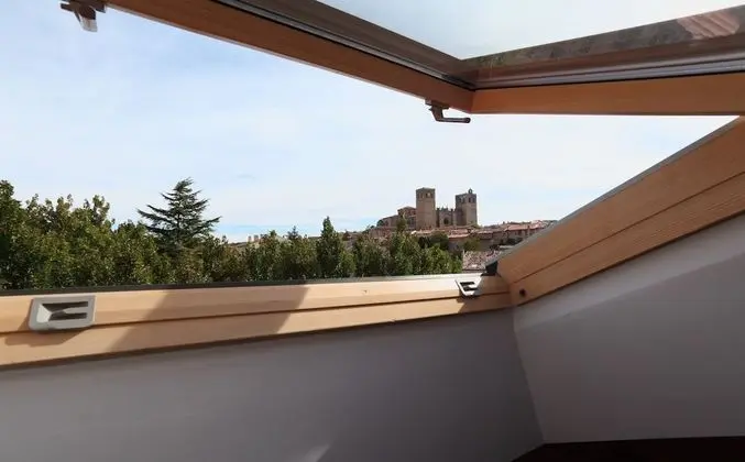 Superior Tek Büyük veya İki Ayrı Yataklı Oda