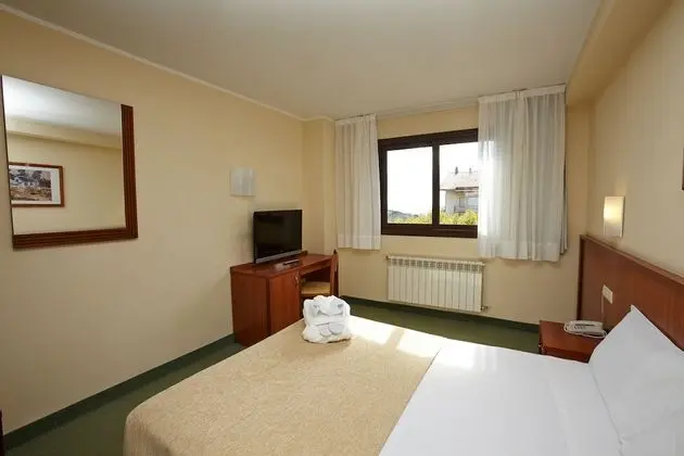 Büyük Yataklı Tek Kişilik Oda