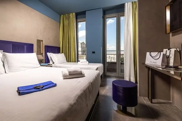 Üç Kişilik Oda, Balkon, Şehir Manzaralı