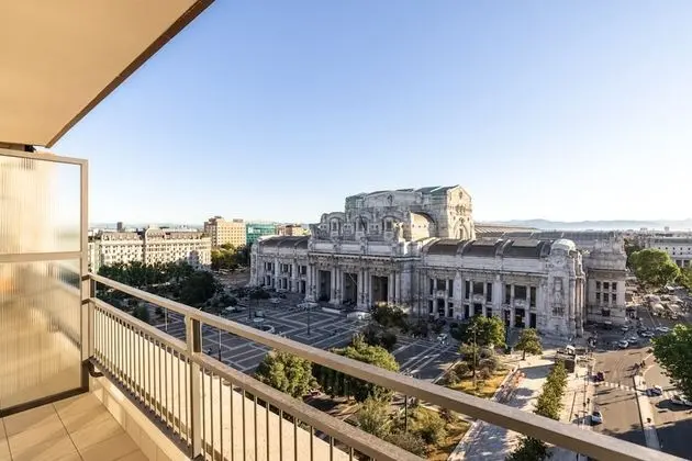 Üç Kişilik Oda, Balkon, Şehir Manzaralı