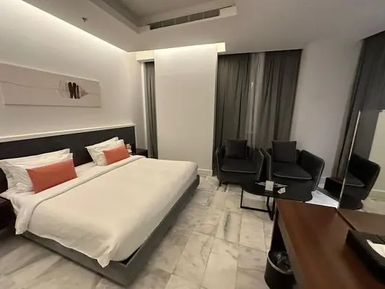 Deluxe Tek Büyük Yataklı Oda