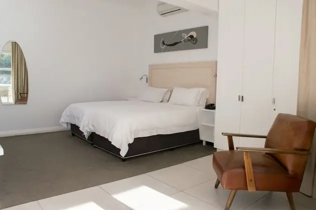 Luxury Oda