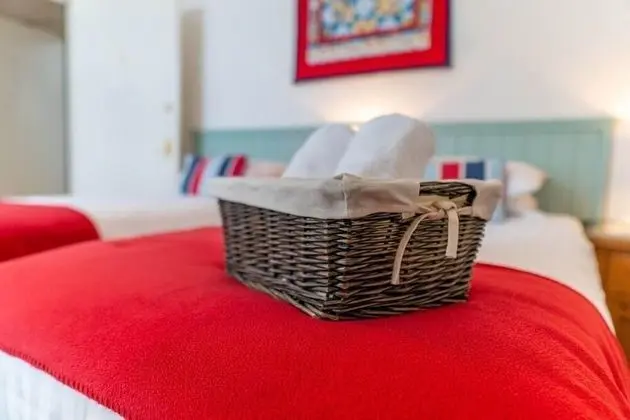 Tek Büyük veya İki Ayrı Yataklı Oda, Banyolu/Duşlu