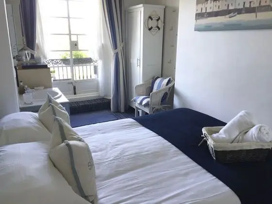 Tek Büyük Yataklı Oda, Banyolu/Duşlu, Deniz Manzaralı (1st Floor)