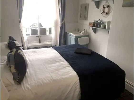 Tek Büyük Yataklı Oda, Özel Banyo, Deniz Manzaralı