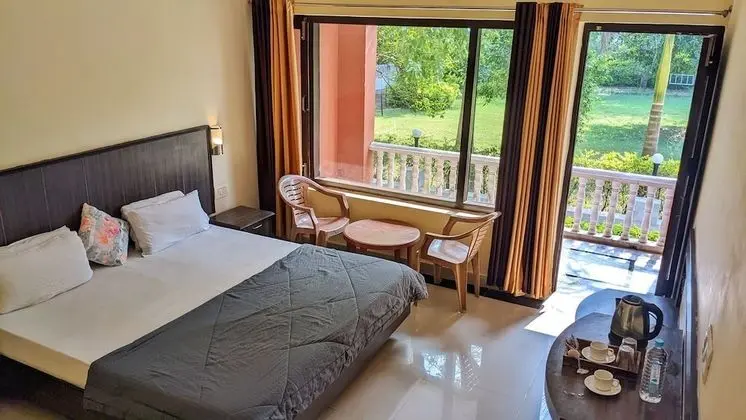 Luxury Tek Büyük Yataklı Oda, 1 En Büyük (King) Boy Yatak, Sigara İçilebilir, Bahçe Manzaralı