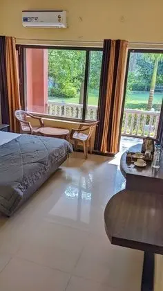 Luxury Tek Büyük Yataklı Oda, 1 En Büyük (King) Boy Yatak, Sigara İçilebilir, Bahçe Manzaralı
