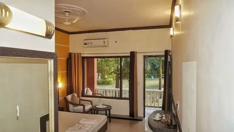 Luxury Tek Büyük Yataklı Oda, 1 En Büyük (King) Boy Yatak, Sigara İçilebilir, Bahçe Manzaralı
