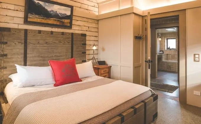 Premium Tek Büyük Yataklı Oda (Premium Eco Chalet)