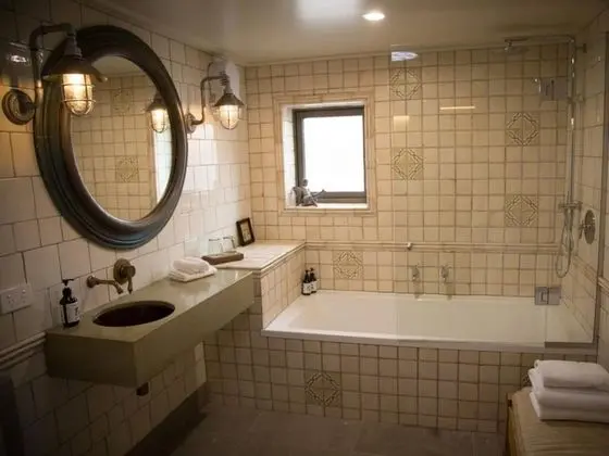 Premium Tek Büyük Yataklı Oda (Premium Eco Chalet)